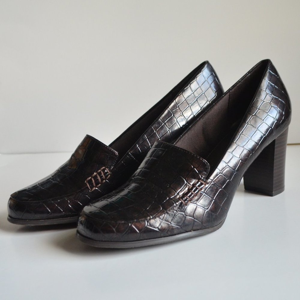 Liz Claiborne Flex Voya